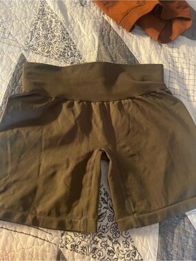 NVGTN Olive Green High-Waist Bike Shorts